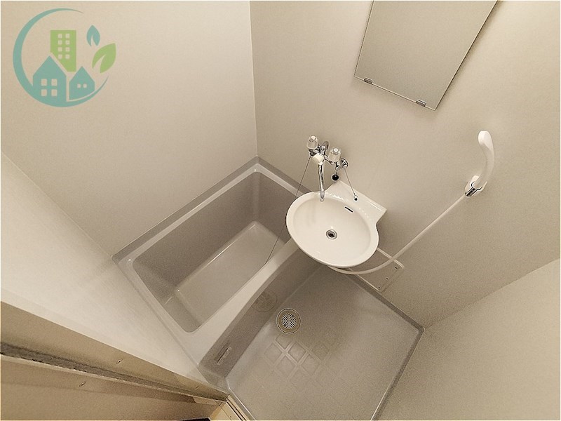 バス・シャワールーム　レオパレスルコントワールII（家具・家電付、仲介手数料不要）