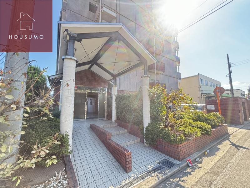 エントランス　清潔なエントランスです