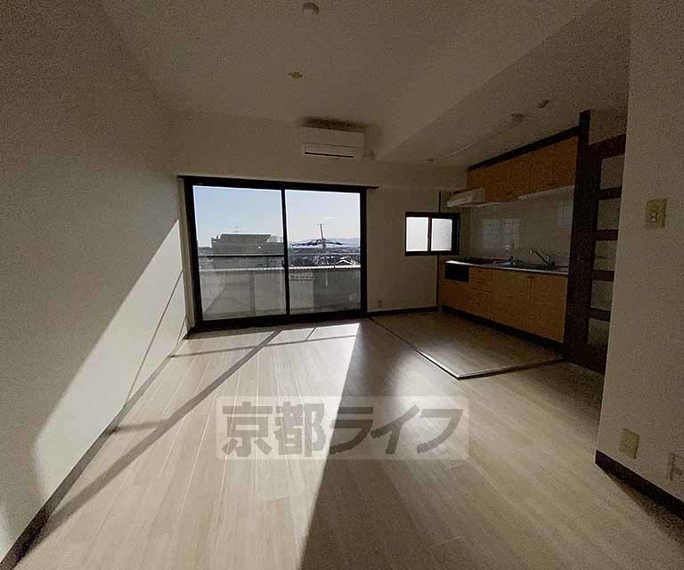 居室・リビング　広々としたＬＤＫですね。