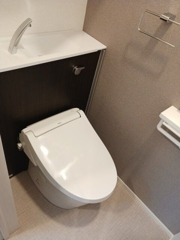 トイレ　清潔感のあるトイレです