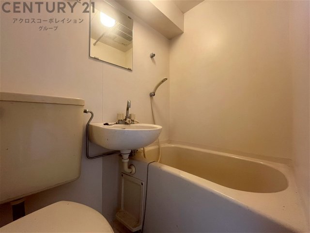 バス・シャワールーム　シンプルで機能的なユニットバスです♪