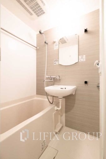 バス・シャワールーム　バスルーム