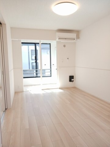 居室・リビング　使いやすい居間です