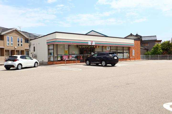 コンビニ　セブン－イレブン金沢寺中町店（コンビニ）まで2935m