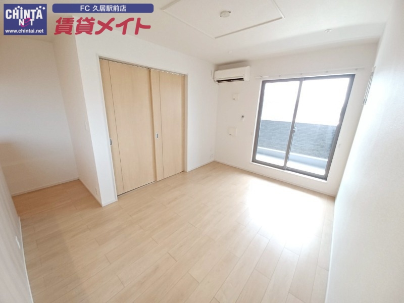 居室・リビング　同型部屋写真です。