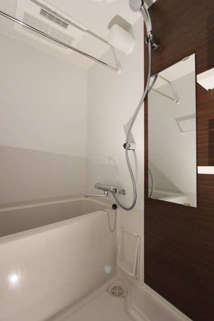 バス・シャワールーム　バスルーム