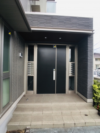 エントランス　ゆとりのあるエントランスです