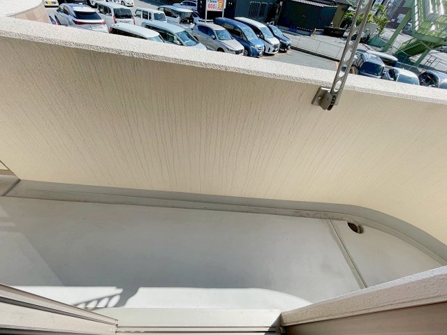 バルコニー　陽当たり良好なバルコニーです