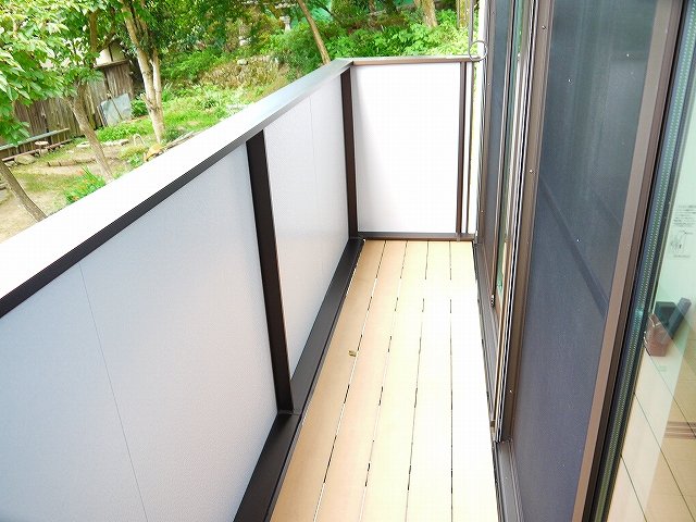 バルコニー　お洗濯にも便利なバルコニー付き