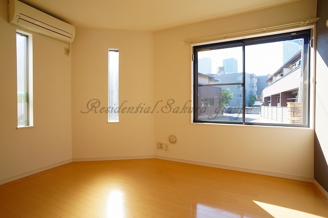 居室・リビング　開放感のあるゆったりとしたお部屋です♪