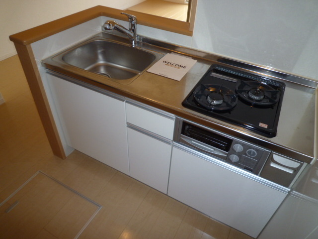 キッチン　対面式　2口システムコンロ付