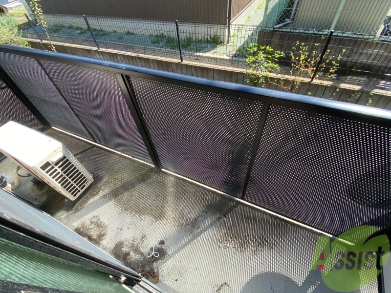 バルコニー　広いバルコニーです。洗濯物が干しやすいですね。