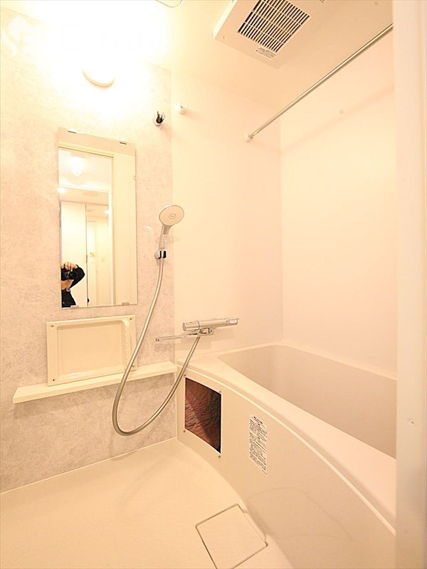 バス・シャワールーム　バスルーム