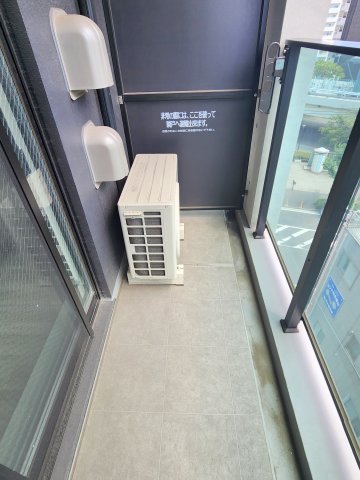 バルコニー　エステムコート横濱大通り公園