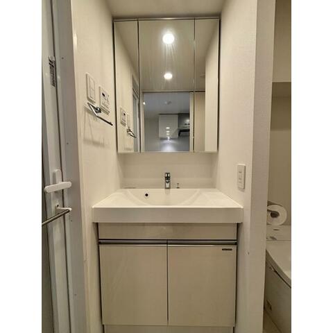 洗面設備　洗面所です