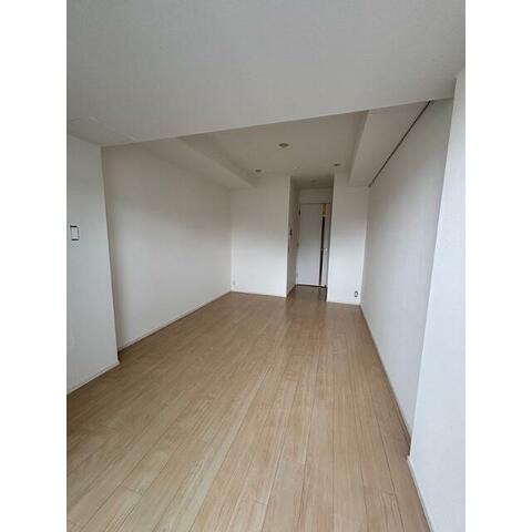 その他部屋・スペース　リビングを別角度から