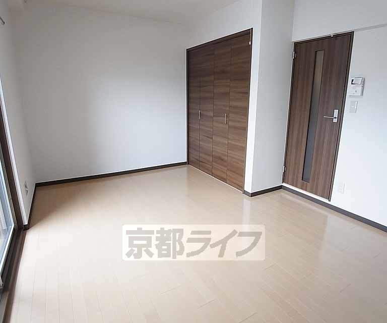 その他部屋・スペース　シンプルな廊下です。