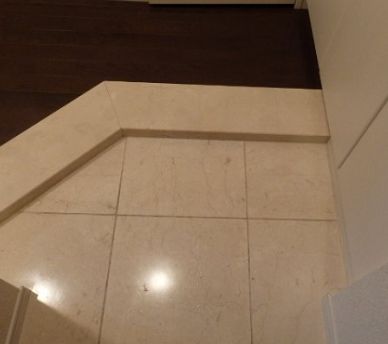 玄関　明るい玄関です