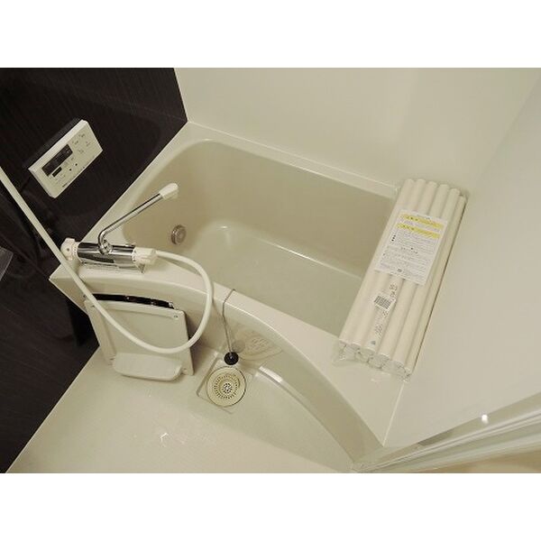 バス・シャワールーム　(同物件写真)