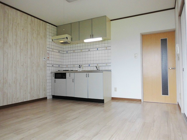 居室・リビング　デザイン性のある内装が魅力のダイニングキッチン