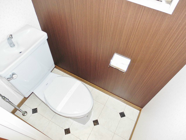 トイレ　落ち着いたデザインの