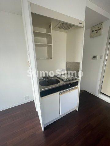 キッチン　コンパクトなキッチンで掃除もラクラク