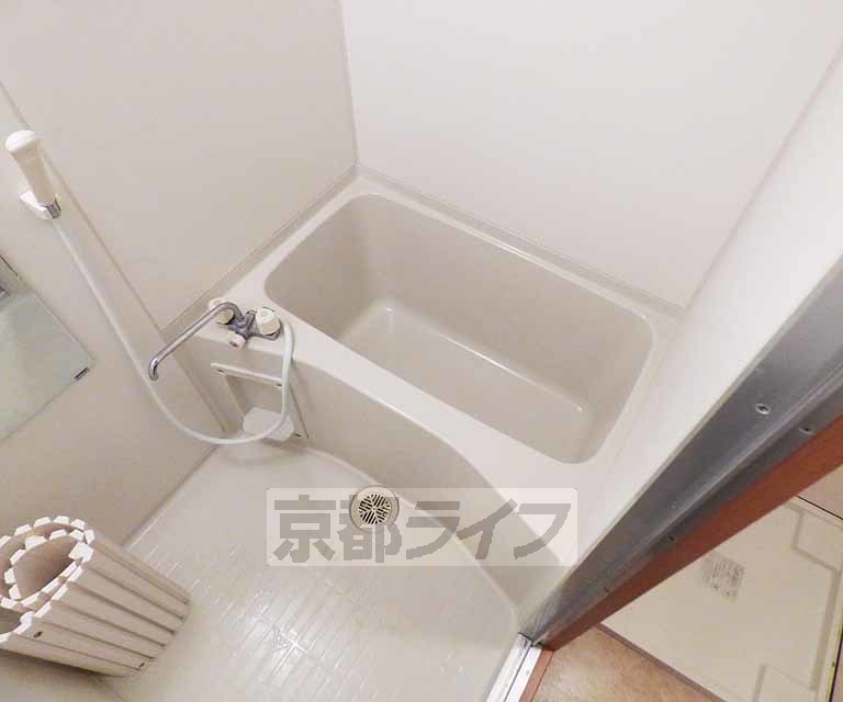 バス・シャワールーム　浴槽深さあります。