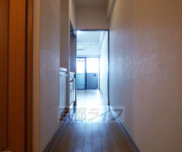 その他部屋・スペース　長さある廊下になります。