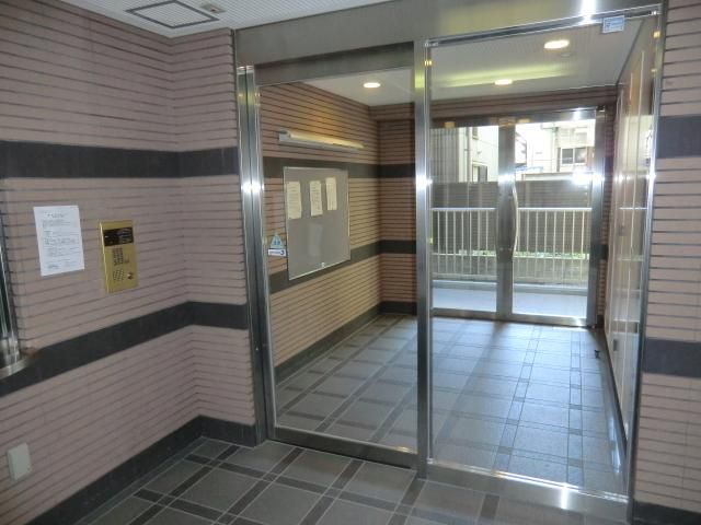 セキュリティ　オートロック付き