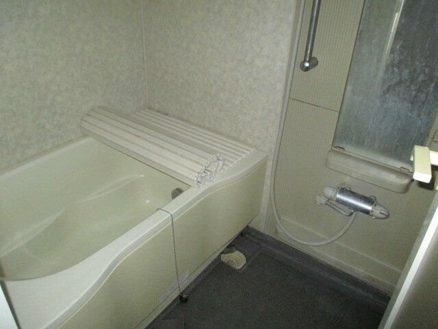 バス・シャワールーム　お風呂で日々の疲れを落としましょう