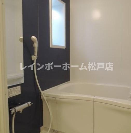 バス・シャワールーム　お風呂です