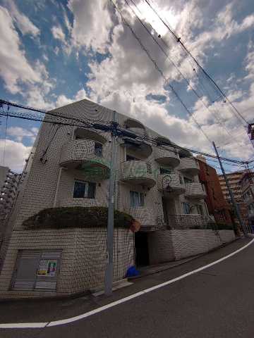 建物外観　シャガールの外観