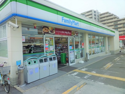 コンビニ　ファミリーマート 堺堀上町店（コンビニ）まで372m