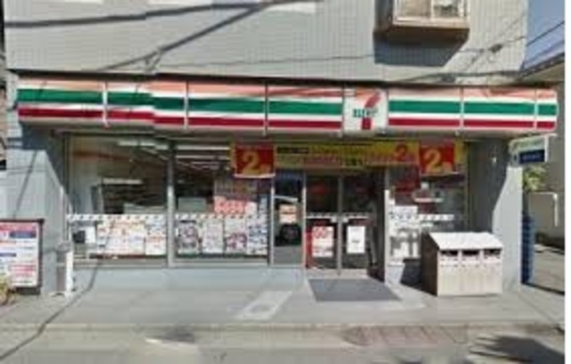 コンビニ　セブンイレブン苅宿店（コンビニ）まで298m