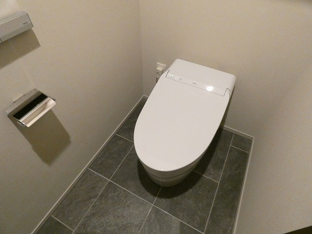 トイレ　トイレ