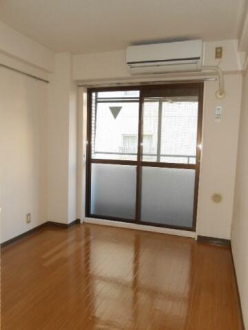 居室・リビング　※別部屋参考写真