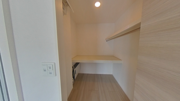 収納　ウォークインクロゼットでたっぷり収納♪