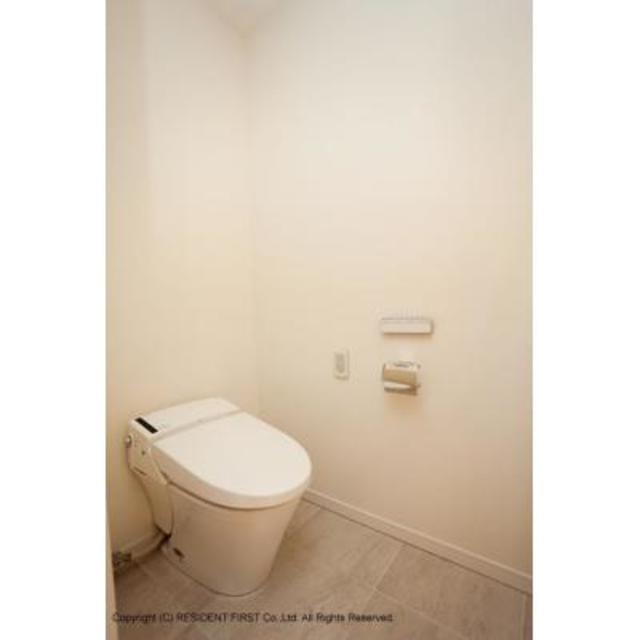 トイレ　※写真は同タイプ住戸です。