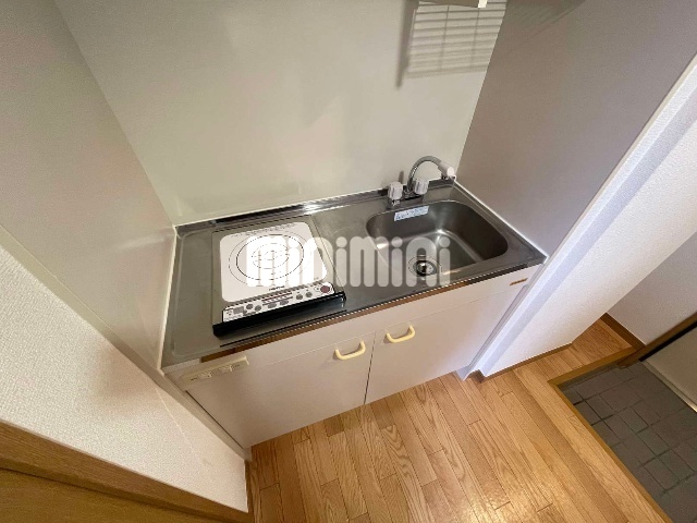 キッチン　※同物件別号室の参考写真です。