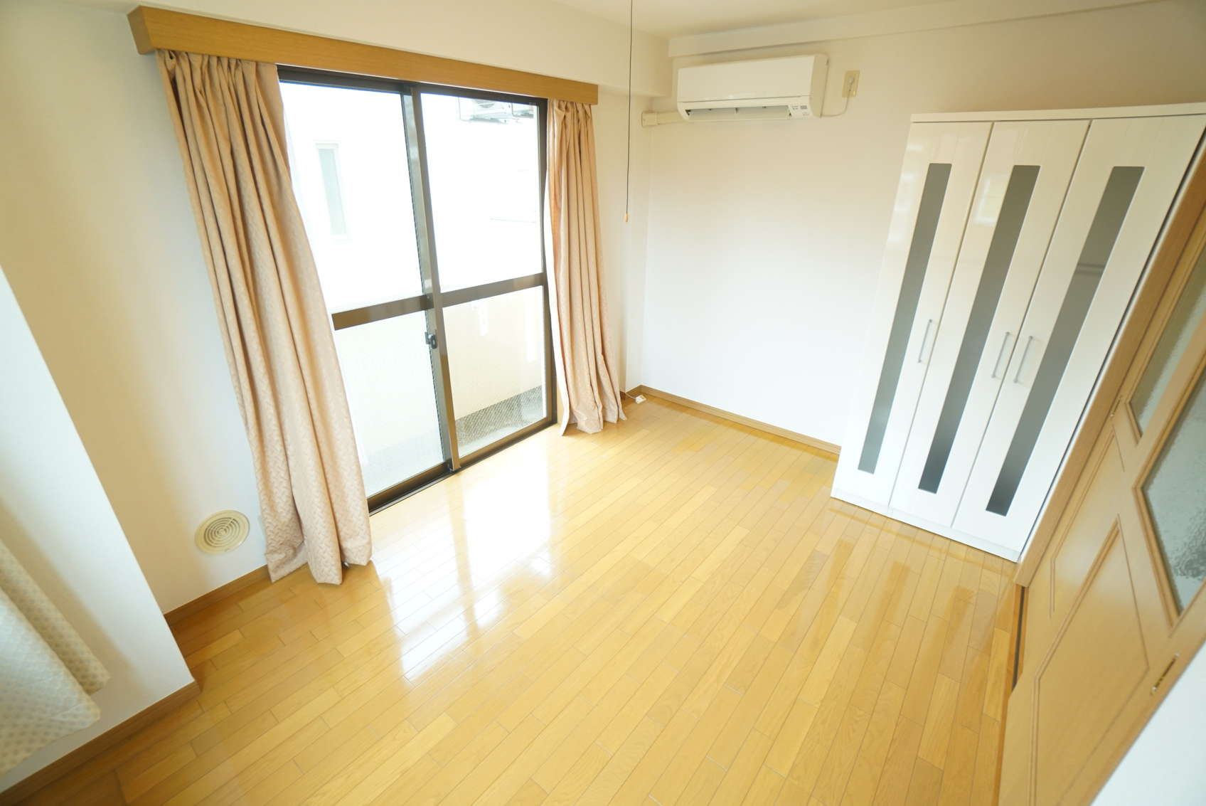 トイレ　※同物件別号室の参考写真です。