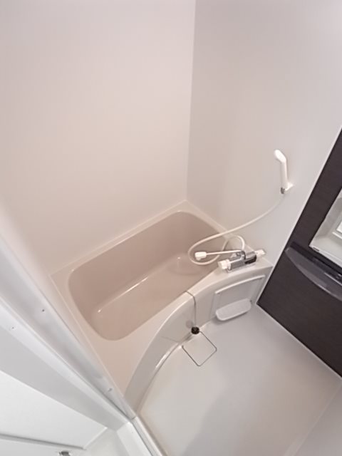 バス・シャワールーム　ゆったり過ごせるお風呂です