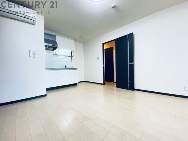 居室・リビング　エアコン2台設置済み♪