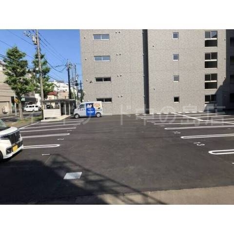 駐車場　詳細は、ウィンドワード中の島店までご相談下さい。