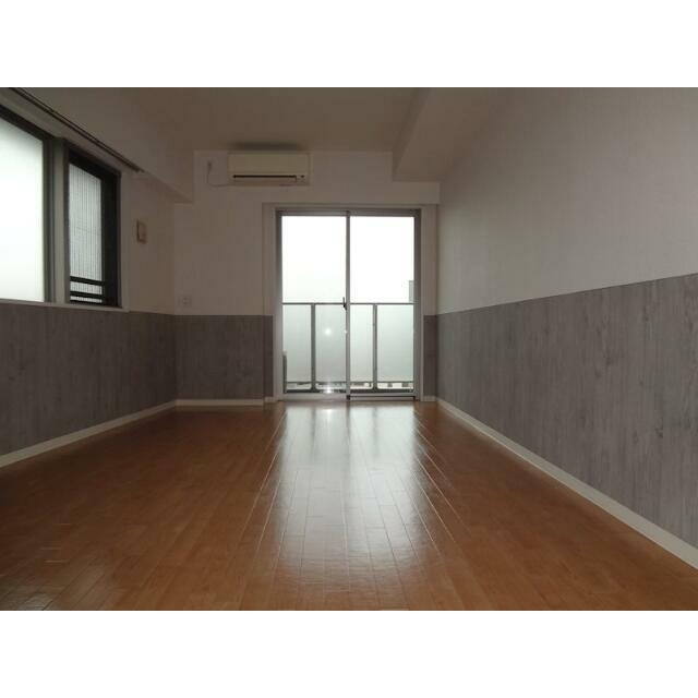 居室・リビング　室内