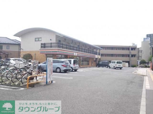 コンビニ　セブンイレブン（コンビニ）まで810m