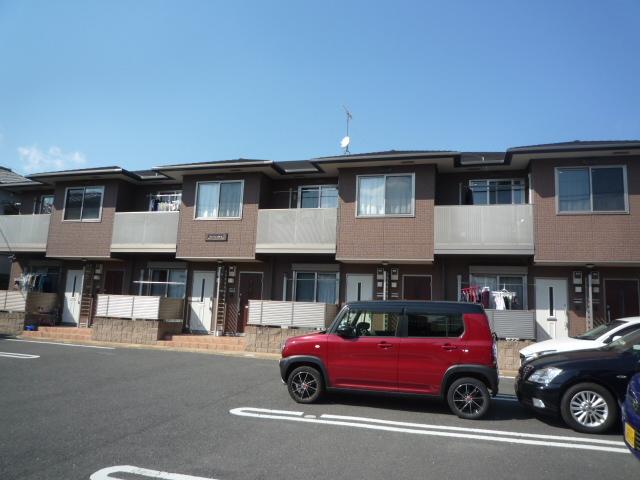 建物外観　現況優先となります。現地にて間取り・仕様等をお確かめ下さい。