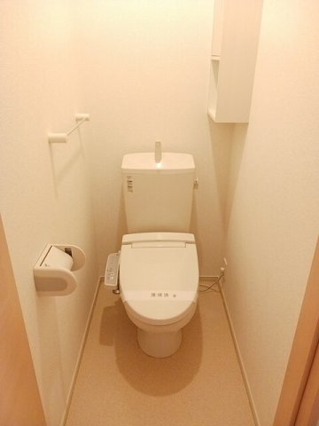 トイレ　落ち着いたトイレです