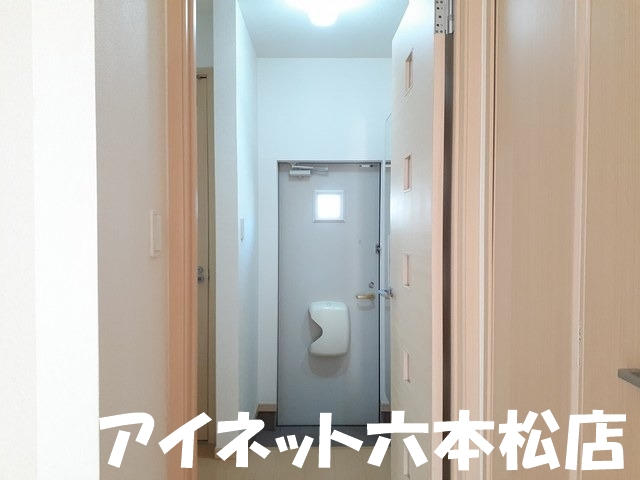 玄関　玄関はこんな感じです