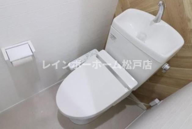 トイレ　落ち着いたトイレです