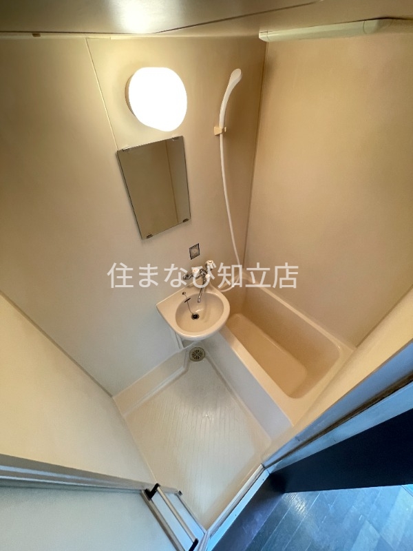 バス・シャワールーム　同型別部屋写真